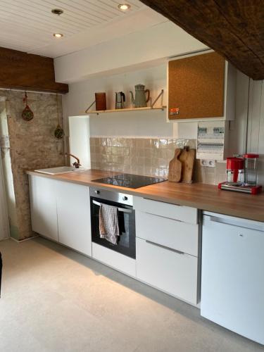 virtuve, Cottage en vignoble in Leina