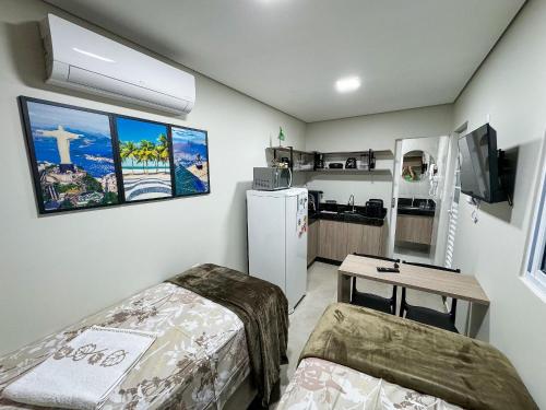 2 twin beds