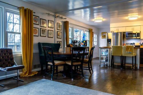 MCM w HotTub, Metro, Games, Grill, Tons of Space in เชเวอร์ลี (แมรีแลนด์)