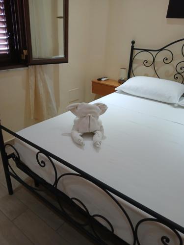 Double Room image 9
