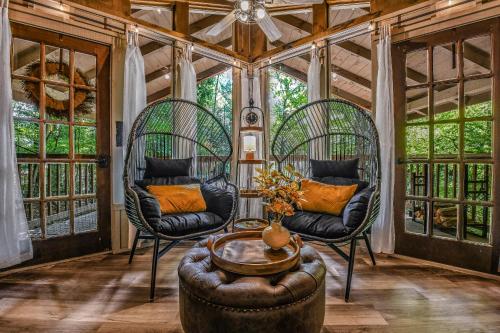Lightn Bug Bungalow in Townsend, USA