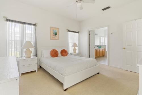 Brand "New" Oasis Smart TVs Pool Games 4 Beds in Kissimmee, USA