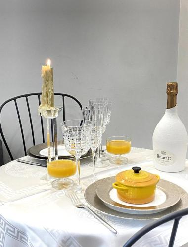 Beautiful One-Bedroom Apartment- City Center Lyon, Lyon