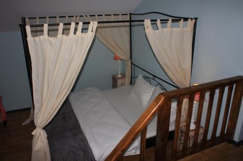Double Room with canopy bed