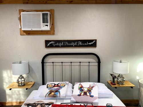Double D Guest Cottage in Emory, USA