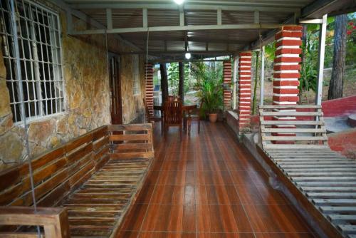 Cabaña monte de los olivos (Cabana monte de los olivos) in Siguatepeque