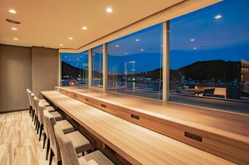 ผับ/เลาจน์, โรงแรมโอโนะมิจิ รอยัล (Onomichi Royal Hotel) in โอโนมิจิ