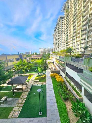 Verdon Parc 2 Bedroom with Balcony Amenity View near Davao Baywalk (Seawalk)
