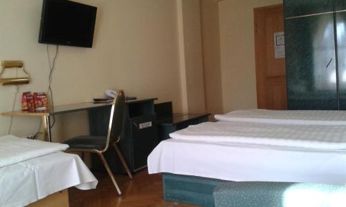 Hotel Bara Budapest - image 12