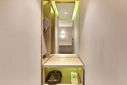 Jingli  Hotel (Beijing Heshenghui Dajiaoting Subway Station Branch) in Пекін