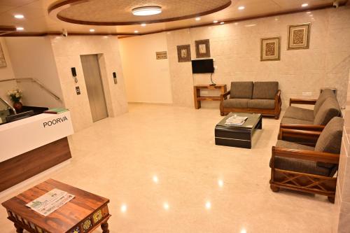 บริการและสิ่งอำนวยความสะดวก, Poorva Residency in ฮัสสัน