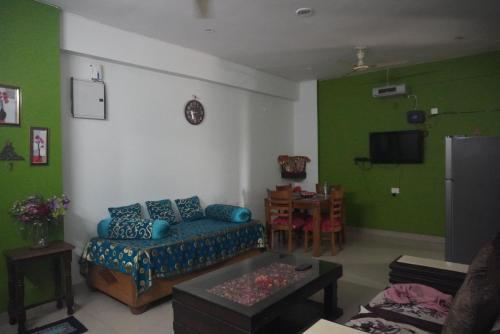 Har Ki Paudi 1 Bed Room Luxurious 2 in Shivalik Nagar