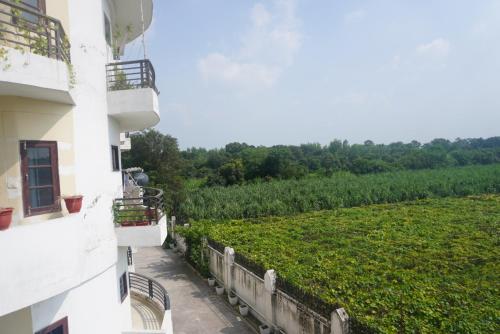 Har Ki Paudi 1 Bed Room Luxurious 2 in Shivalik Nagar