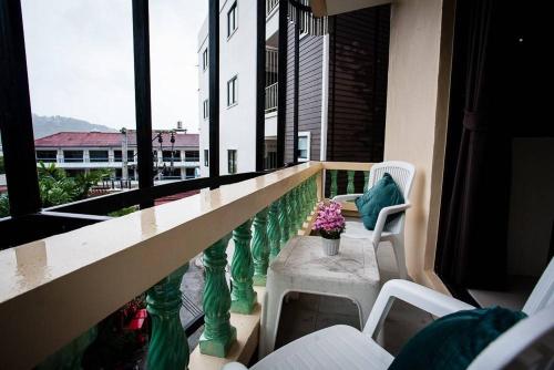 Royal Waves Hotel
