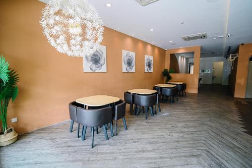 Facilities, Swing & Pillows @ Z Hotel Cyberjaya in Cyberjaya