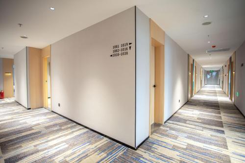VX Hotel Shanghai Yixian Road Dabaishu – Shanghai, DC