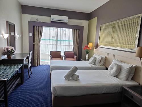 Rainbow Paradise sea