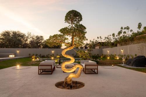 THE JAPANESE HOUSE by BRIDGE RETREATS