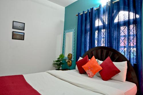 GR Stays - 3Bhk Private Villa in Calangute with Private Jacuzzi Pool - image 5