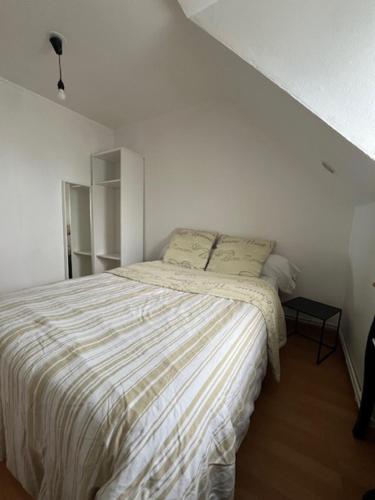 Chambre Guestroom in Савінь'ї-льо-Темпль