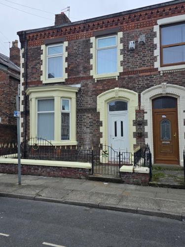 Anfield Guest House Sleeps 5, Ливерпуль