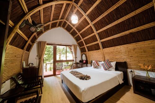 Garden View Bungalow