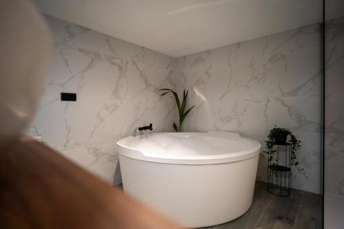 อ่างแช่น้ำร้อน, Alojamiento domotizado Casa el Campanario in อัลกาลา เดลฆูการ์