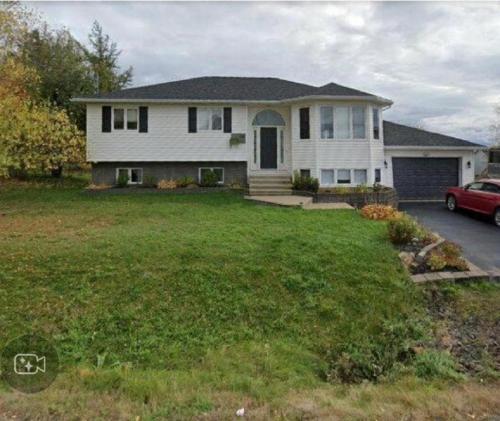 2 bhk for rent in Dieppe near Airport