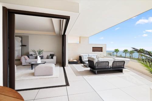 BRAND NEW Luxury 2Bd Velaya Beachfront RDR442 in Estepona