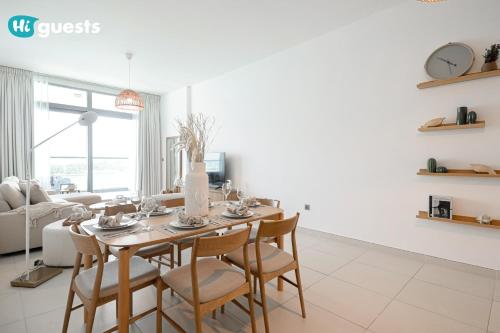 Premier Beachfront Stylish 2BR Apt + Maid Room - image 11