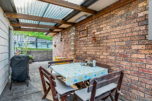 Family Coastal Escape Narrawallee NSW in Narrawallee