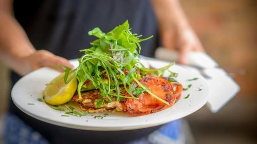 Family Coastal Escape Narrawallee NSW in Narrawallee