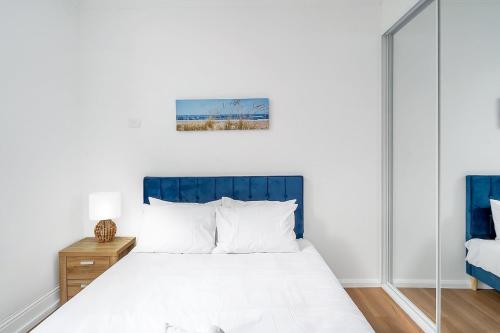 Balmain Beauty - Spacious Garden - image 32