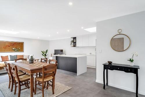 Balmain Harbour Hideaway - image 8