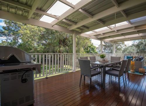 Beach House Ocean Views in Batehaven