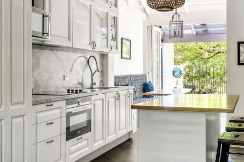 Multi Level Surry Hills Home - 4 Bedrooms - main image