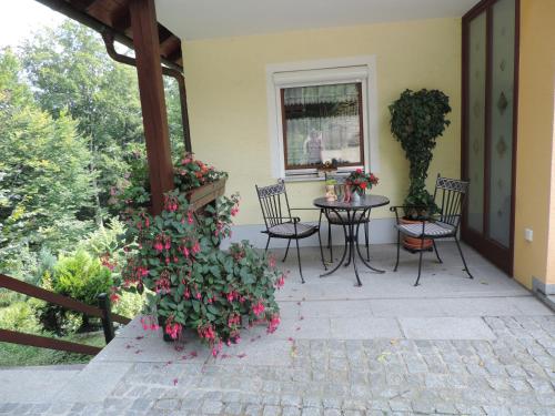 陽台/露台, 菲林瓦爾多塞富森公寓 (Ferienwohnung Waldoase am Fuchsenstein) in 施皮格勞