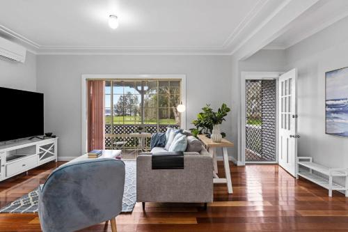 Driftwood Cottage Your Coastal Haven in Lemon Tree Passage
