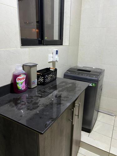 imora homes 5 minutes fromJomo Kenyatta international airport in ไนโรบี