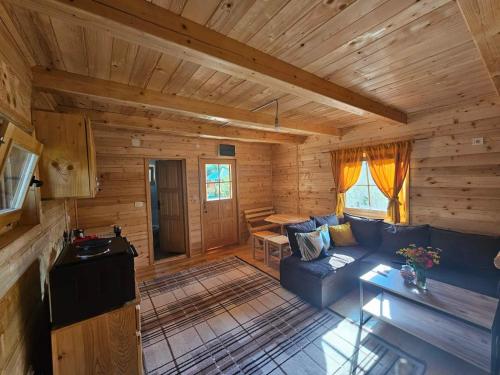 Konaci Oceva Zemlja Vikendica i Bungalovi in Mojkovac
