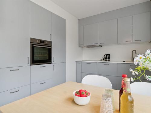 Apartment Ginie - 70m from the sea by Interhome