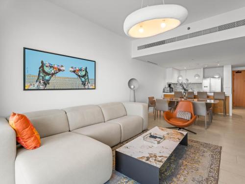 Luxurious 2BR With Amazing Marina View & Large Patio, Dubaj (zdjęcie 5)