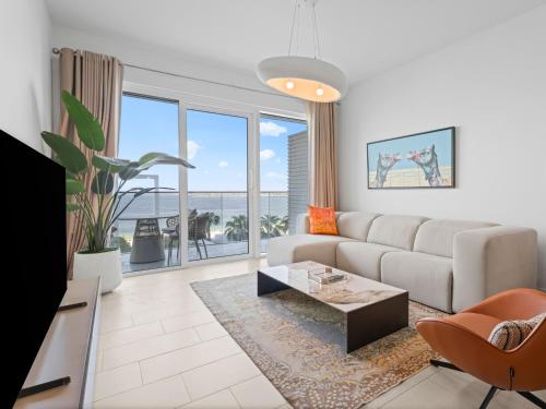 Luxurious 2BR With Amazing Marina View & Large Patio, Dubaj (zdjęcie 4)