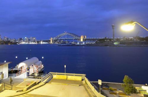Tranquil Haven in Balmain - image 7