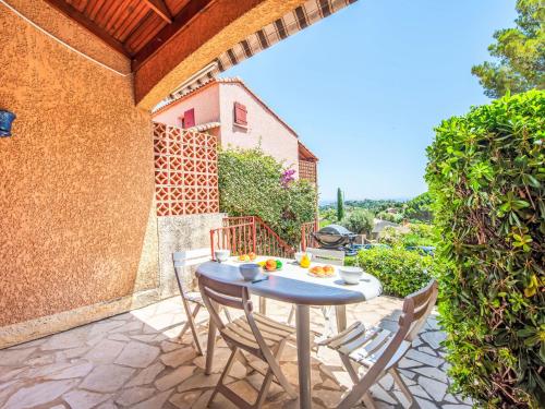 Studio Les Villas de Cavalaire-2 by Interhome - Location saisonnière - Cavalaire-sur-Mer