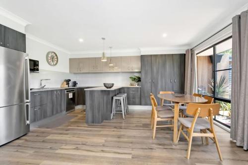 Hitters Paradise Stay Play