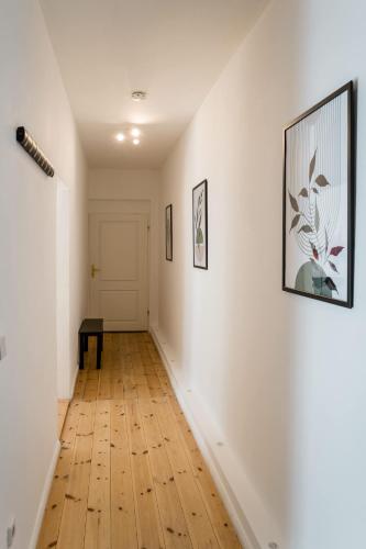 Apartment at Rosenthaler Platz - image 6
