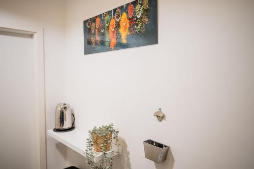 Apartment at Rosenthaler Platz - image 3