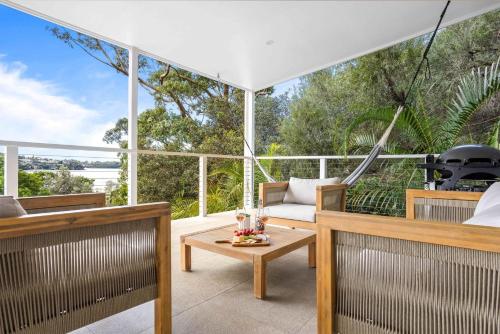 Sensational Ocean Views In Maianbar in Bundeena