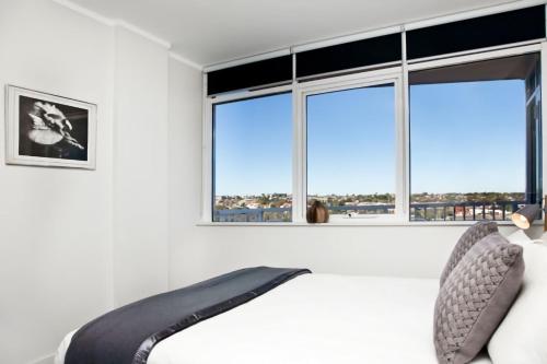 Seaside Serenity Stunning Beach Views in Maroubra in Maroubra